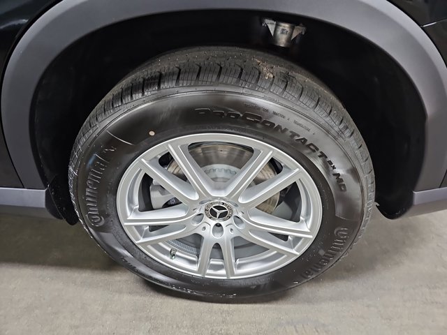 2026 Mercedes-Benz GLC 300 Image 10 of 37