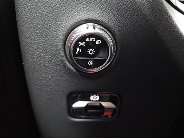 2026 Mercedes-Benz GLC 300 Image 30 of 37