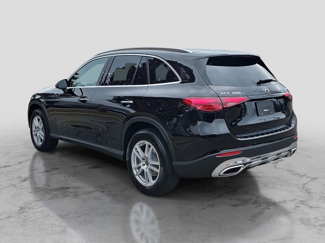 2026 Mercedes-Benz GLC 300 Image 7 of 37