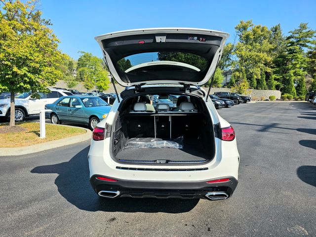 2026 Mercedes-Benz GLC 300 Image 29 of 36