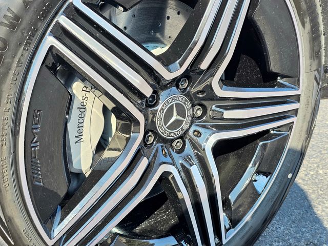 2026 Mercedes-Benz GLC 300 Image 7 of 36