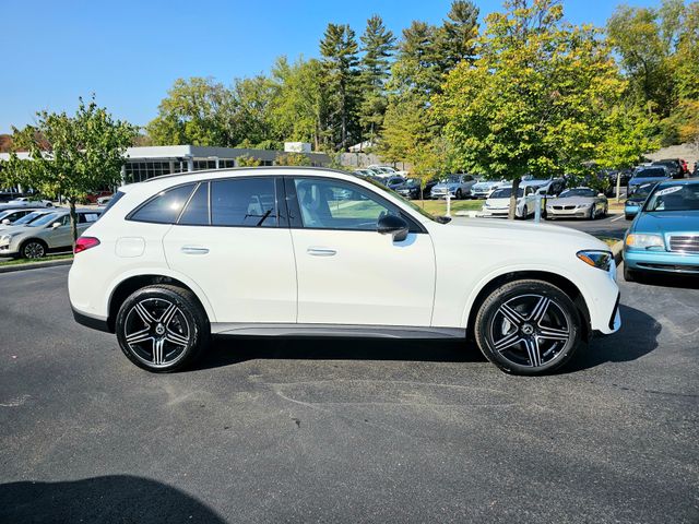 2026 Mercedes-Benz GLC 300 Image 4 of 36