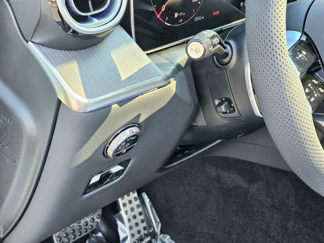 2026 Mercedes-Benz GLC 300 Image 35 of 36