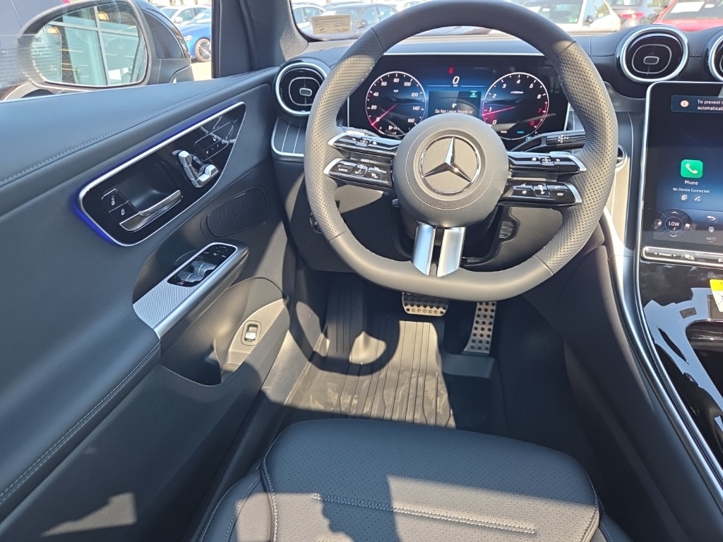 2026 Mercedes-Benz GLC 300 Image 15 of 36