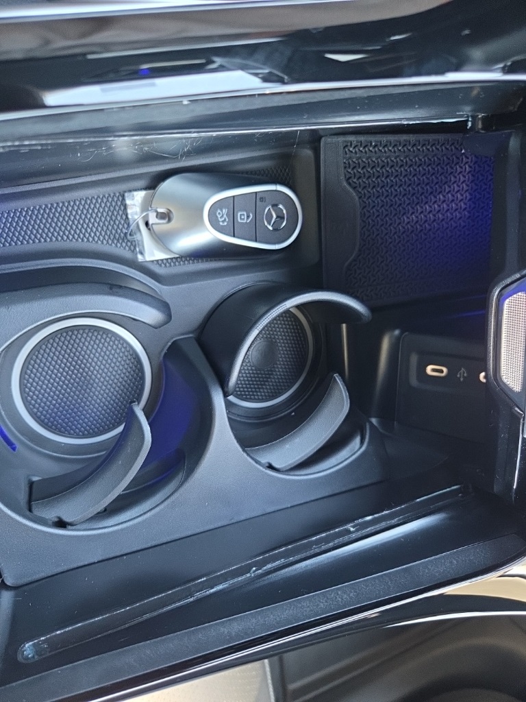 2026 Mercedes-Benz GLC 300 Image 34 of 36