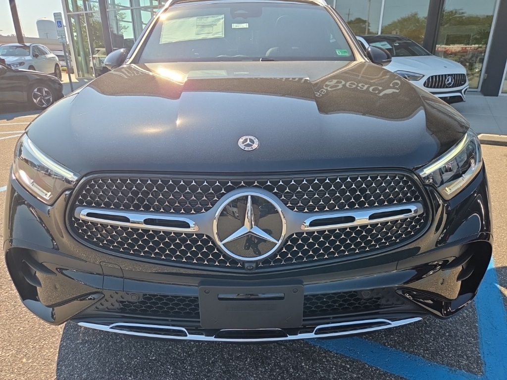 2026 Mercedes-Benz GLC 300 Image 31 of 36