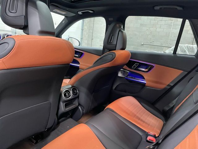 2026 Mercedes-Benz GLC 300 Image 14 of 15