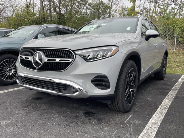 2026 Mercedes-Benz GLC 300 Image 1 of 10