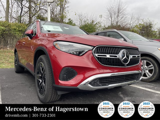 2026 Mercedes-Benz GLC 300 Image 3 of 10