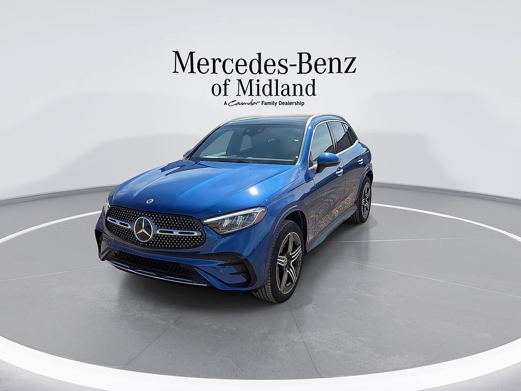 2026 Mercedes-Benz GLC 300 Image 1 of 22