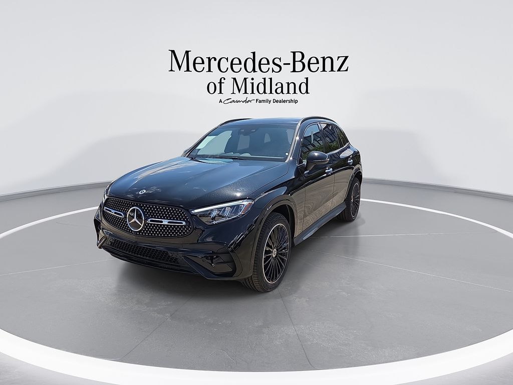 2026 Mercedes-Benz GLC 300 Image 1 of 22