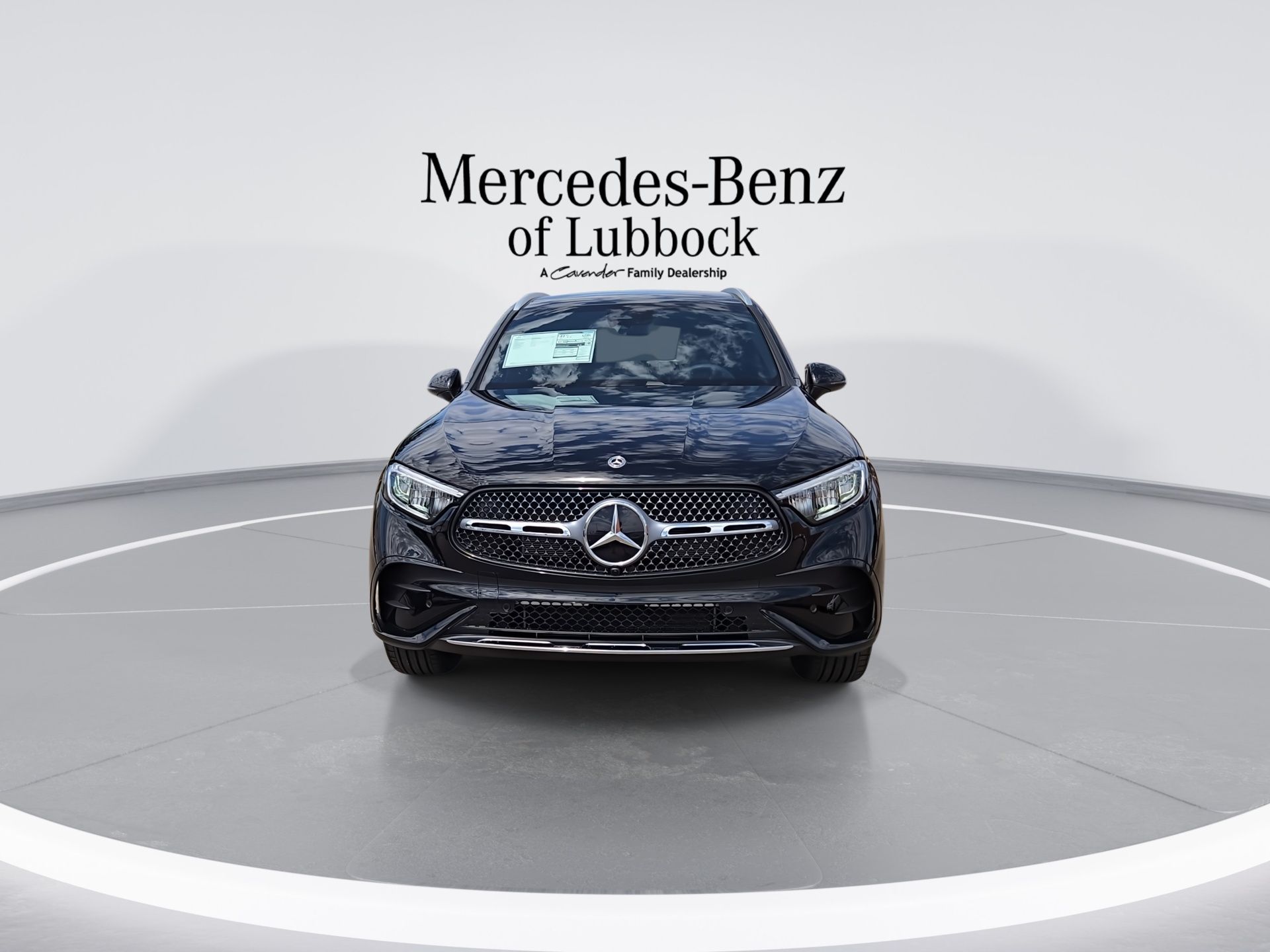 2026 Mercedes-Benz GLC 300 Image 3 of 22