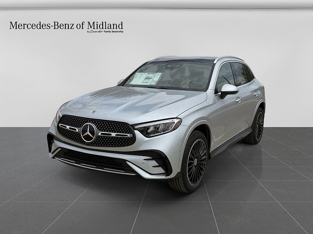 2026 Mercedes-Benz GLC 300 Image 1 of 21