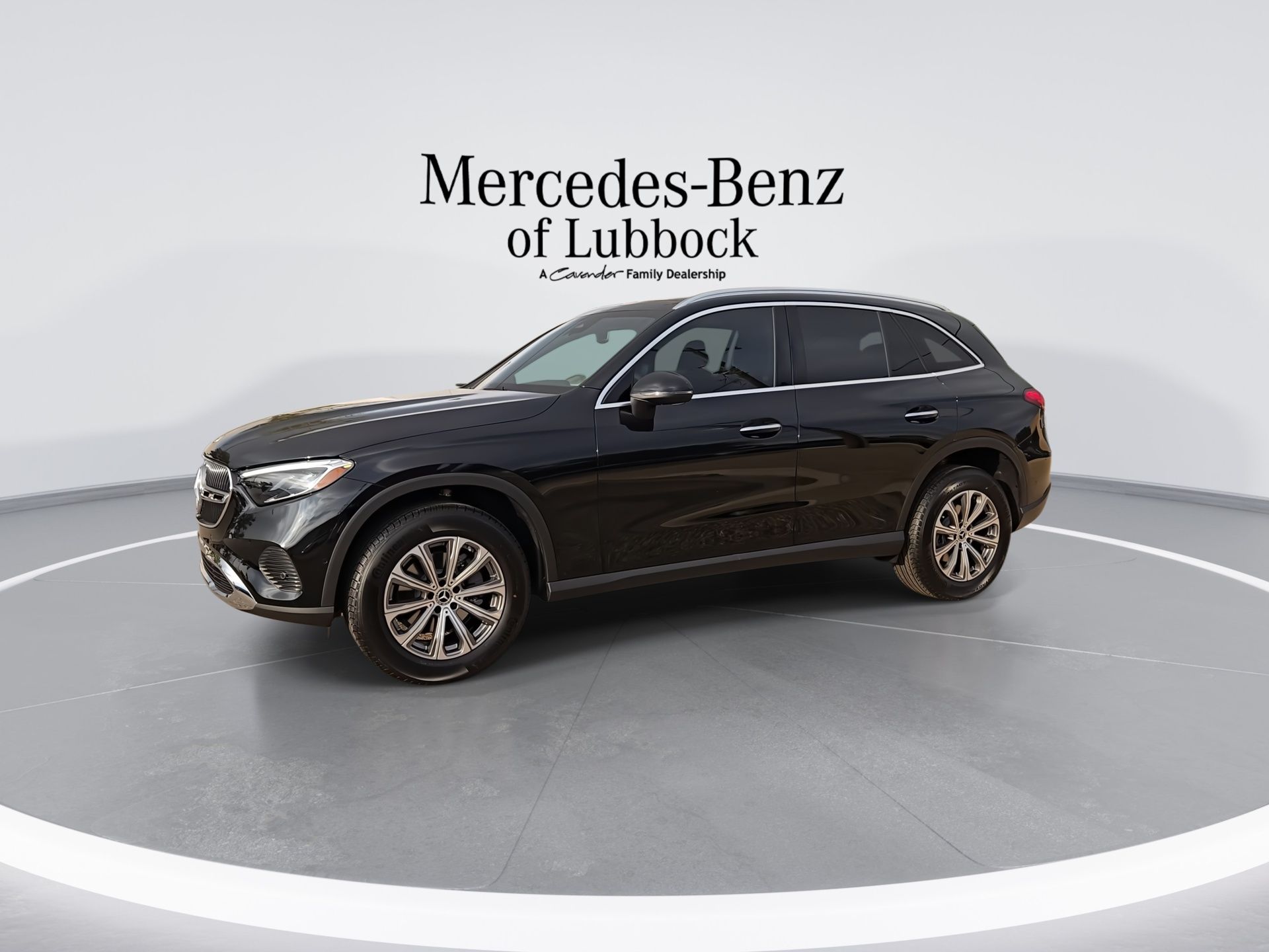 2026 Mercedes-Benz GLC 300 Image 2 of 22