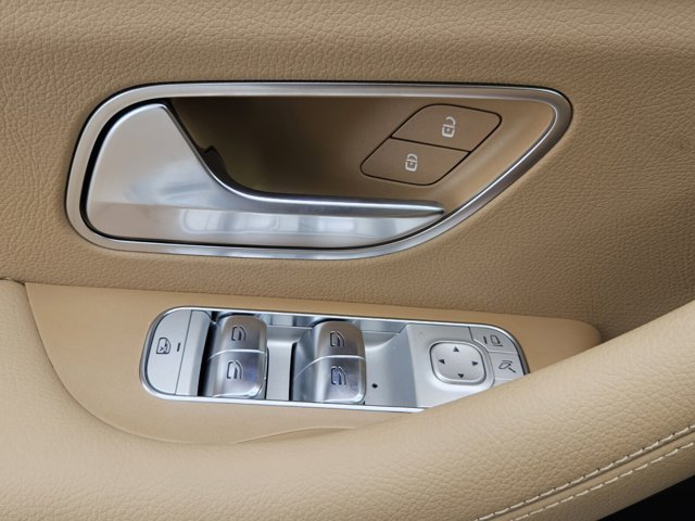 2026 Mercedes-Benz GLE 450 Image 33 of 43