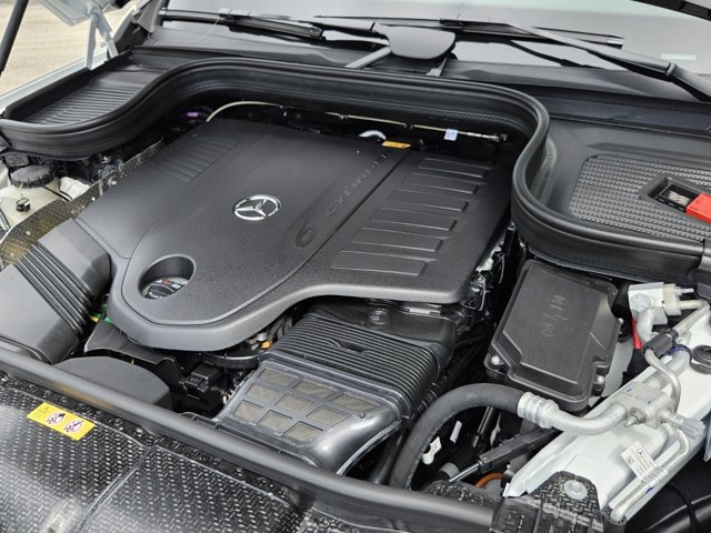 2026 Mercedes-Benz GLE 450 Image 13 of 43