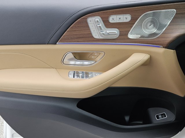 2026 Mercedes-Benz GLE 450 Image 30 of 43
