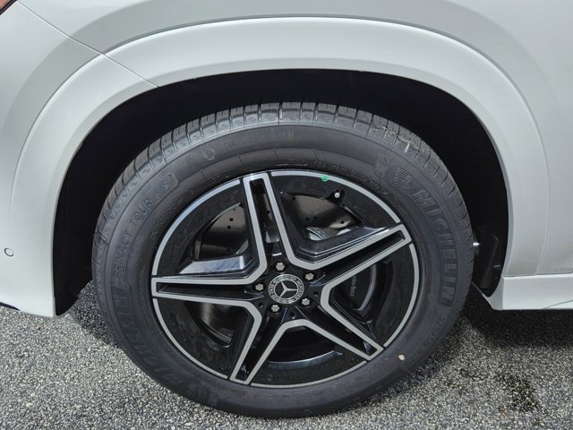 2026 Mercedes-Benz GLE 450 Image 16 of 43