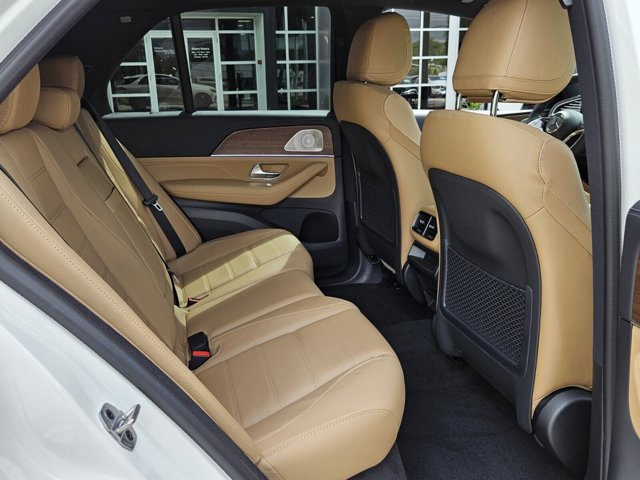 2026 Mercedes-Benz GLE 450 Image 18 of 43