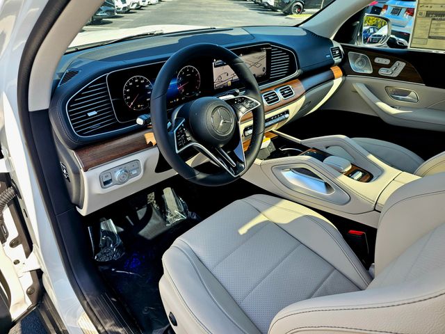 2026 Mercedes-Benz GLS 450 Image 19 of 39