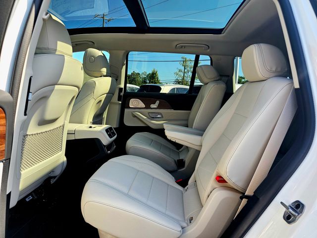 2026 Mercedes-Benz GLS 450 Image 13 of 39