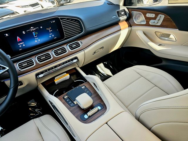 2026 Mercedes-Benz GLS 450 Image 37 of 39