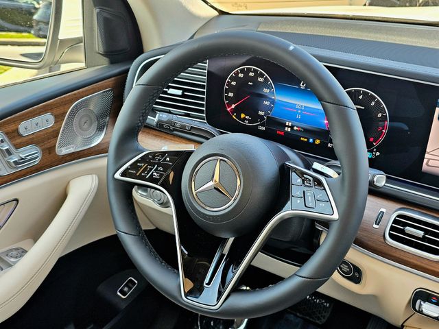 2026 Mercedes-Benz GLS 450 Image 21 of 39