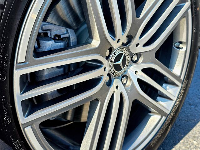 2026 Mercedes-Benz GLS 450 Image 9 of 39