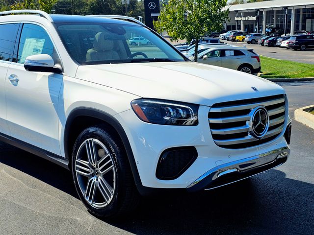 2026 Mercedes-Benz GLS 450 Image 3 of 39