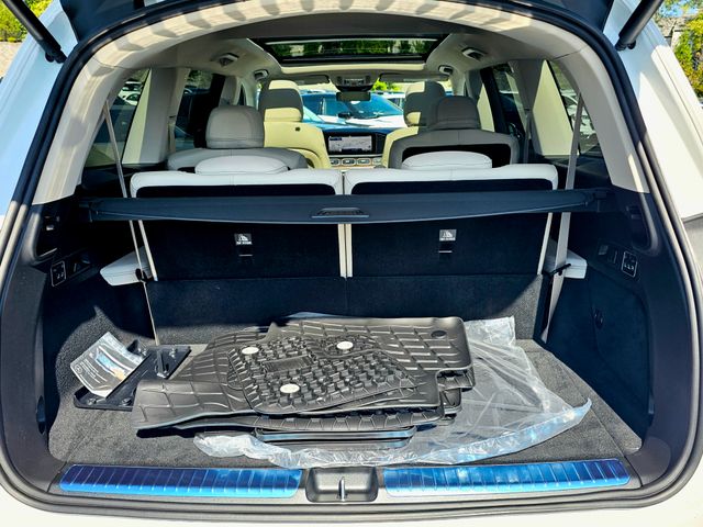 2026 Mercedes-Benz GLS 450 Image 10 of 39