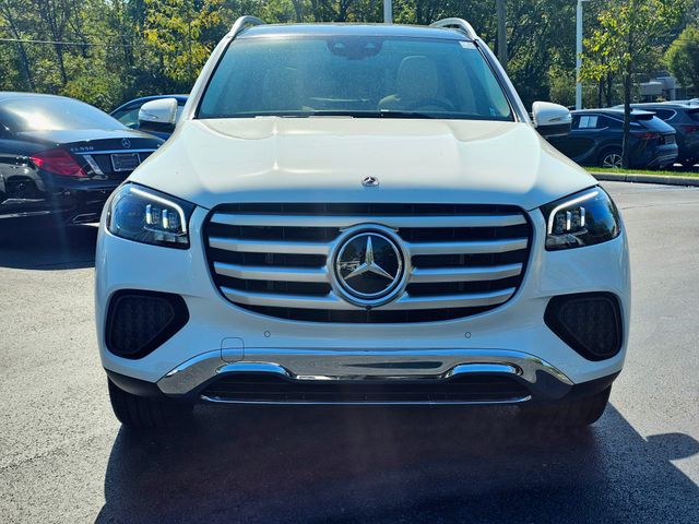 2026 Mercedes-Benz GLS 450 Image 2 of 39