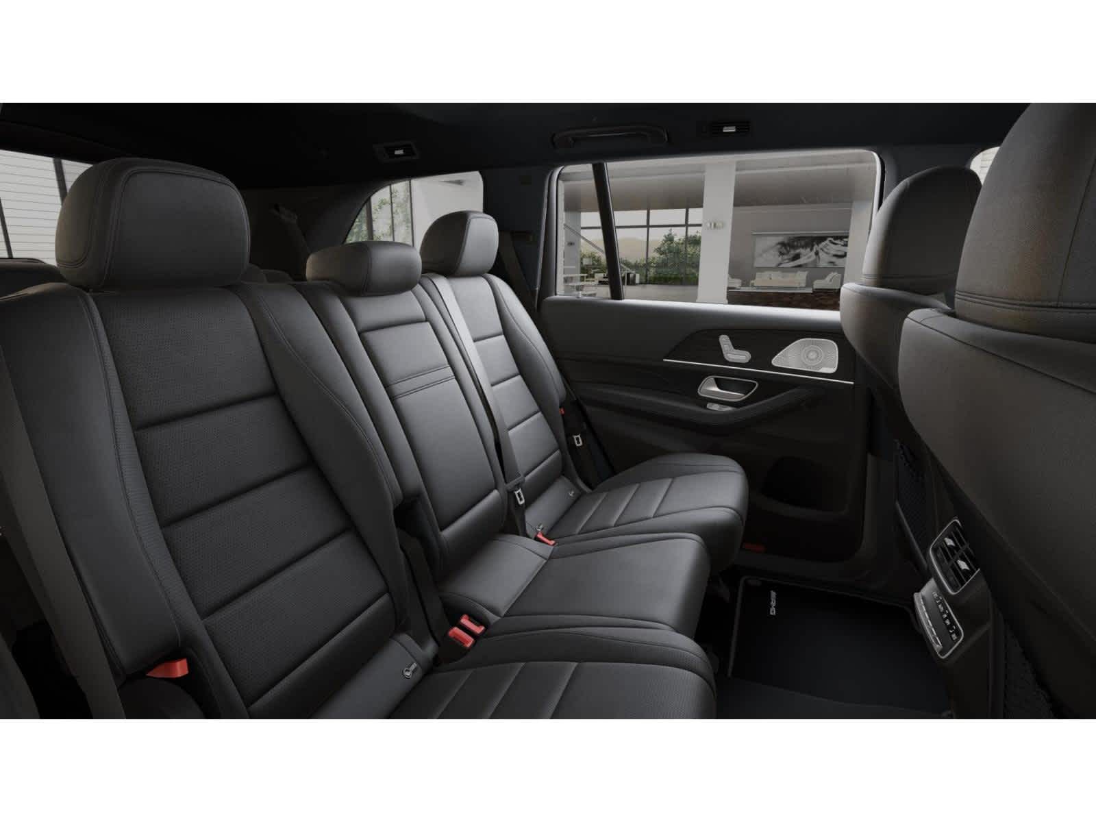 2026 Mercedes-Benz GLS 450 Image 36 of 41