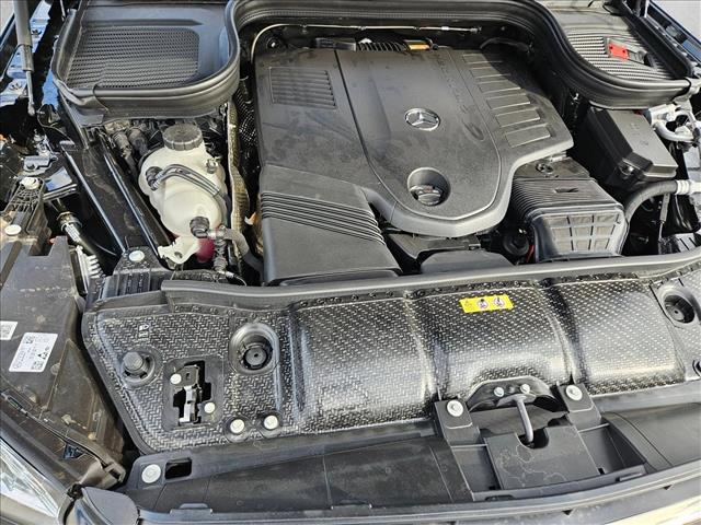 2026 Mercedes-Benz GLS 450 Image 8 of 18