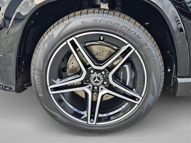 2026 Mercedes-Benz GLS 450 Image 9 of 18