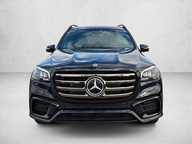 2026 Mercedes-Benz GLS 450 Image 2 of 18