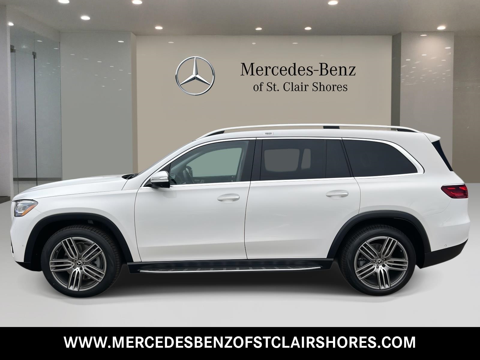 2026 Mercedes-Benz GLS 450 Image 9 of 38