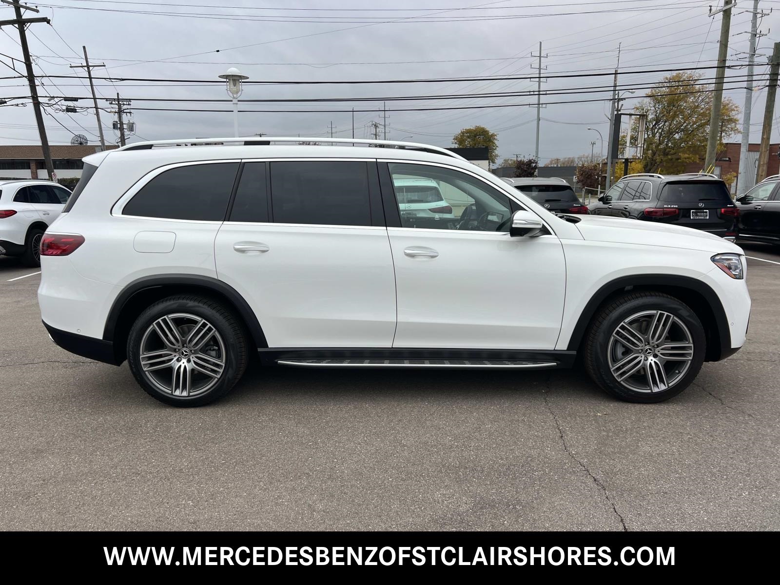 2026 Mercedes-Benz GLS 450 Image 4 of 38