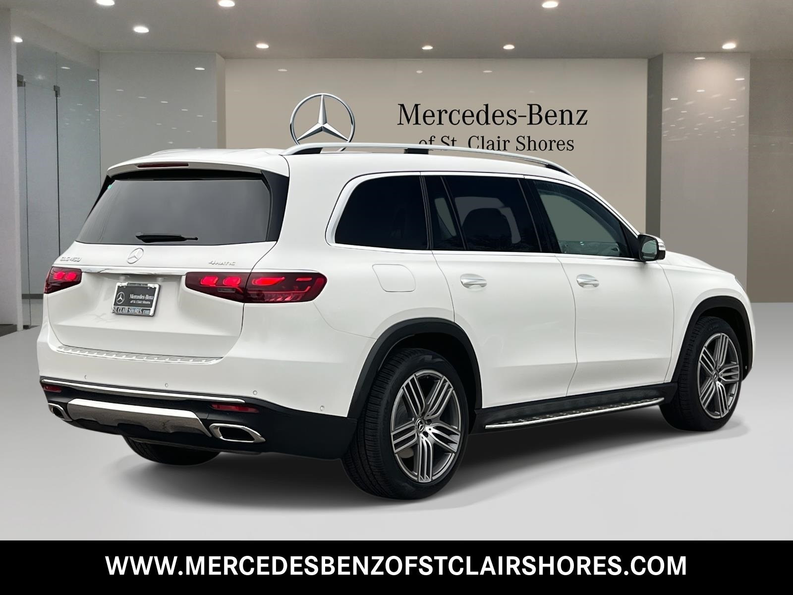2026 Mercedes-Benz GLS 450 Image 5 of 38