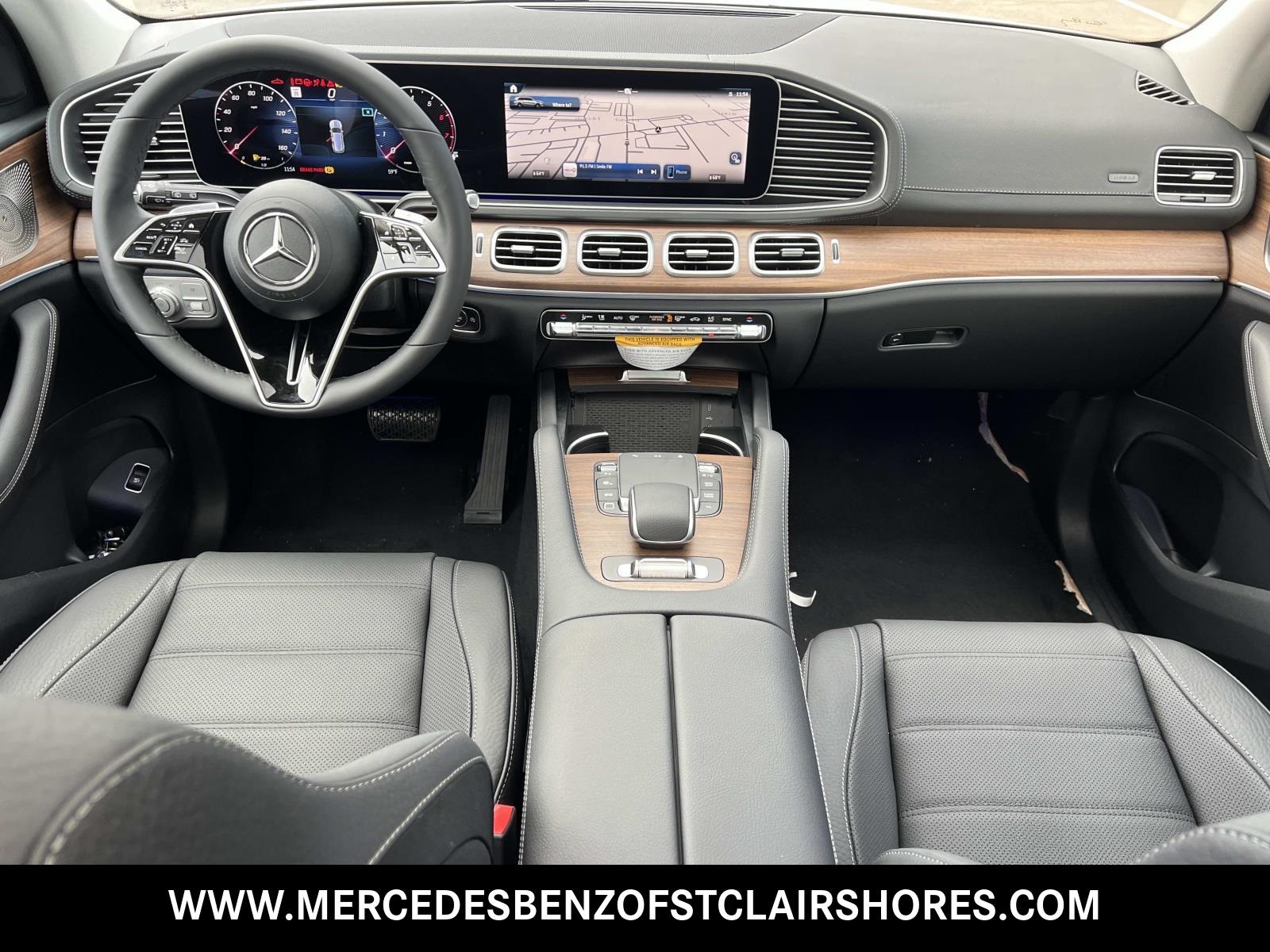 2026 Mercedes-Benz GLS 450 Image 17 of 38