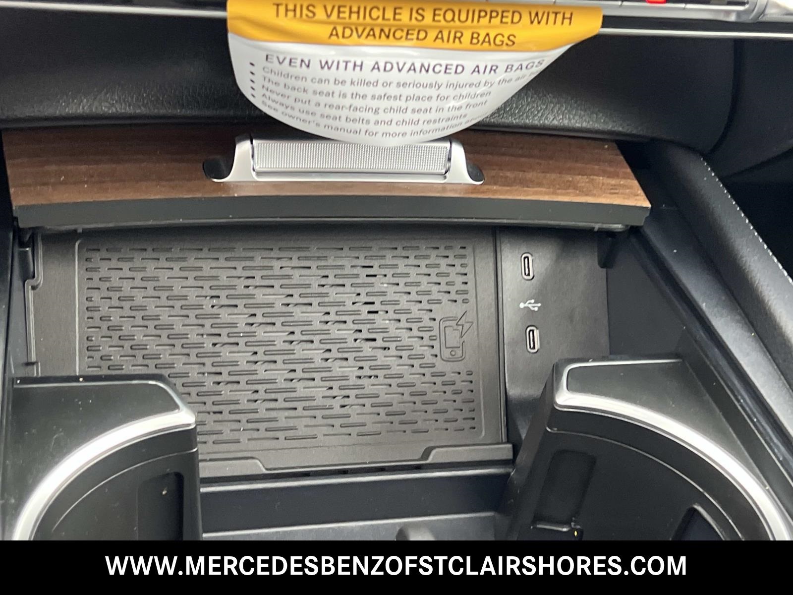 2026 Mercedes-Benz GLS 450 Image 27 of 38