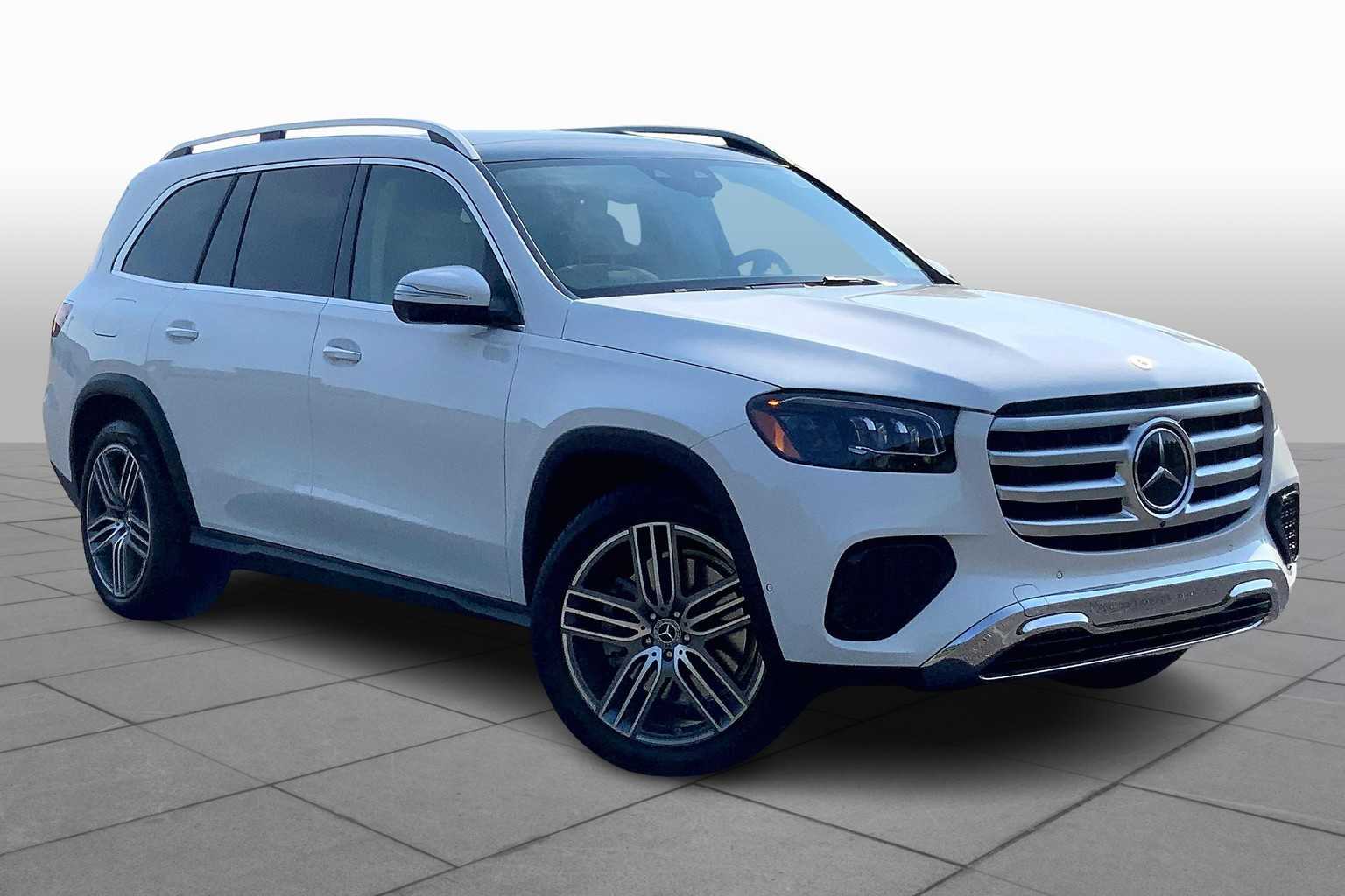 2026 Mercedes-Benz GLS 450 Image 3 of 16