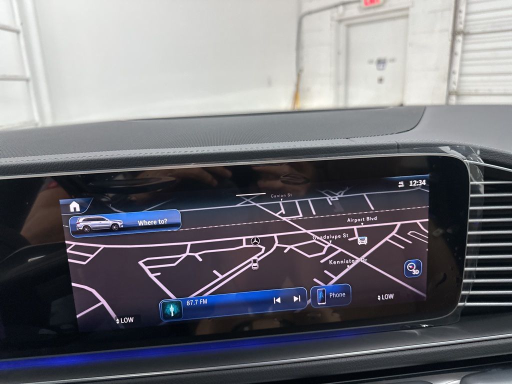 2026 Mercedes-Benz GLS 450 Image 25 of 36