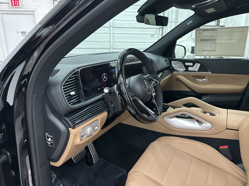 2026 Mercedes-Benz GLS 450 Image 20 of 36