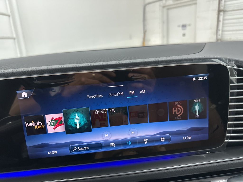 2026 Mercedes-Benz GLS 450 Image 24 of 36