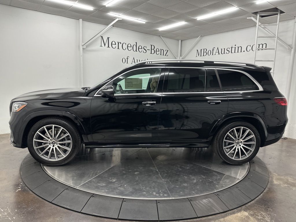 2026 Mercedes-Benz GLS 450 Image 7 of 36
