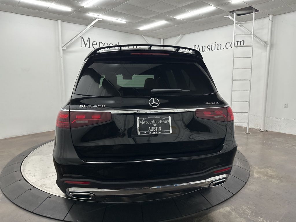 2026 Mercedes-Benz GLS 450 Image 11 of 36