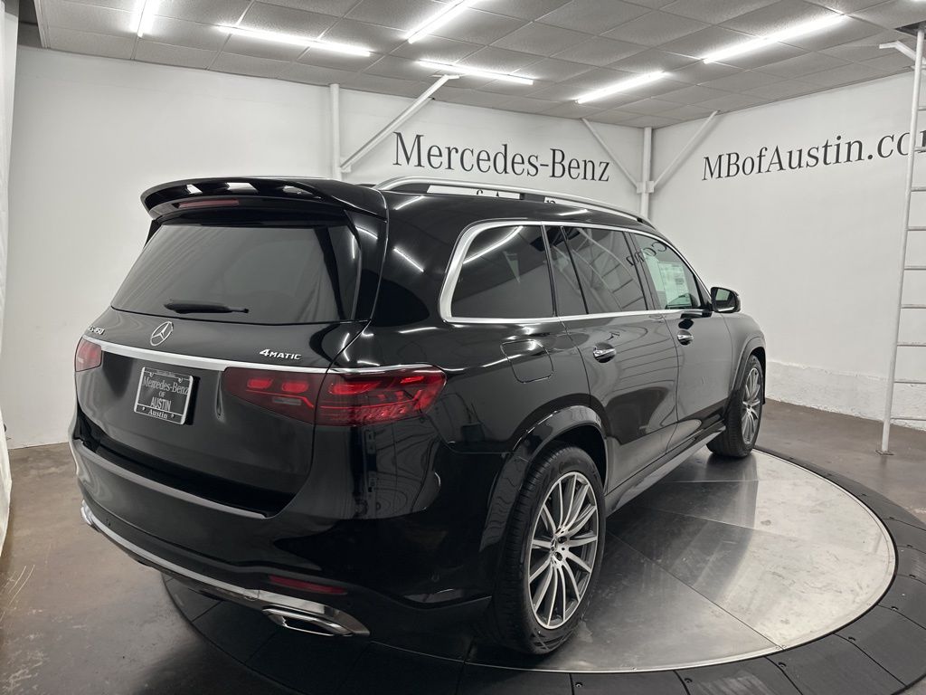 2026 Mercedes-Benz GLS 450 Image 5 of 36