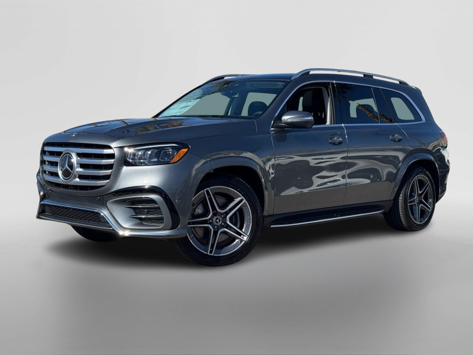 2026 Mercedes-Benz GLS 450 Image 2 of 26