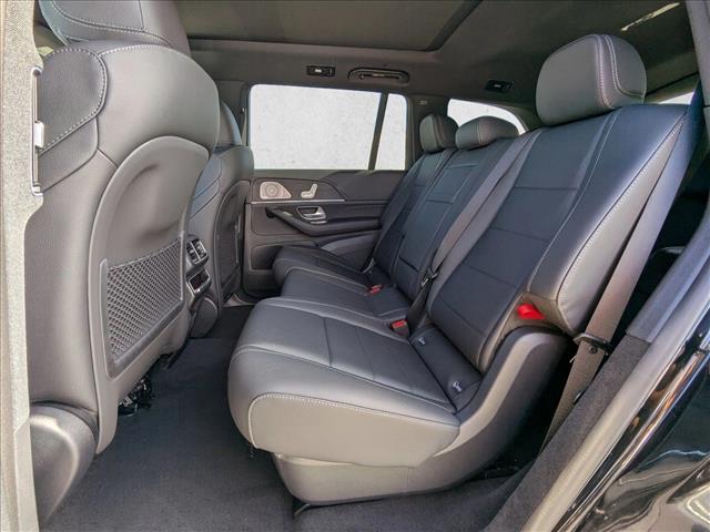 2026 Mercedes-Benz GLS 450 Image 10 of 19