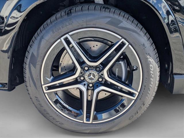 2026 Mercedes-Benz GLS 450 Image 9 of 19